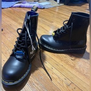 Dr. Martens x Keith Haring Boots, NWT Size US6